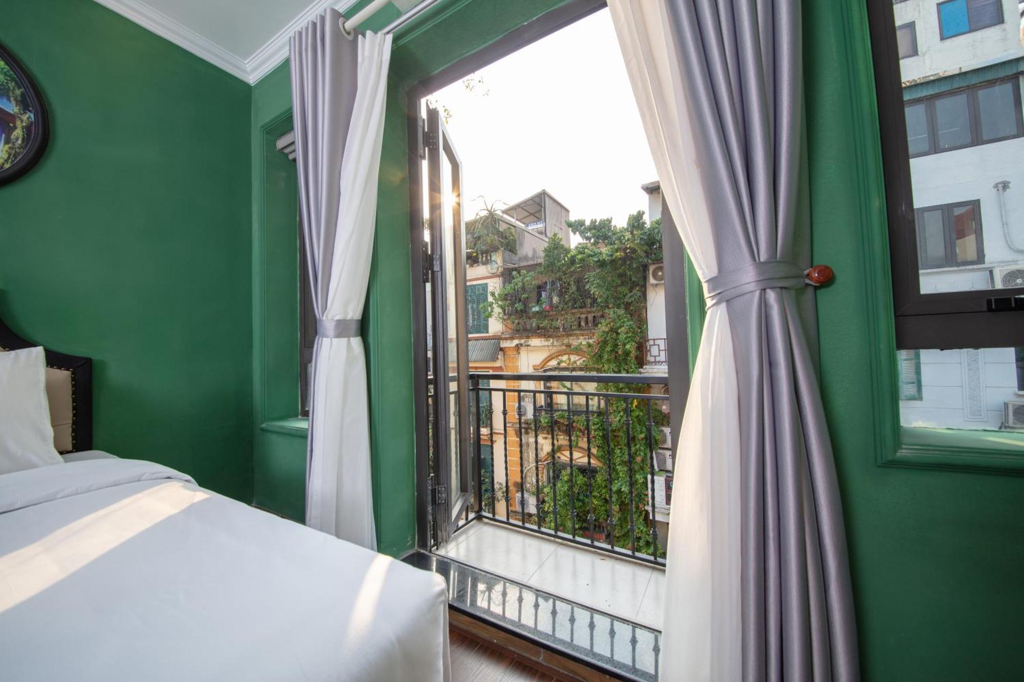 Madelise Adora Hotel & Travel ฮานอย ภายนอก รูปภาพ