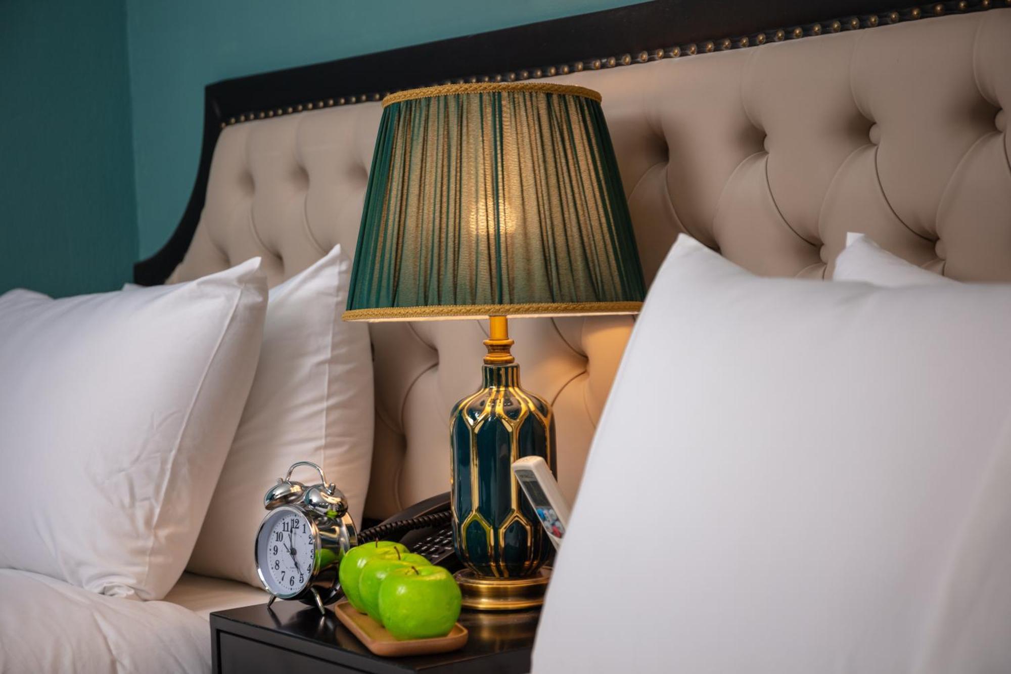 Madelise Adora Hotel & Travel ฮานอย ภายนอก รูปภาพ